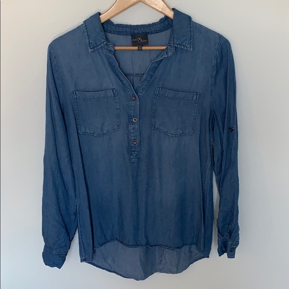 Market & Spruce Chambray Top - Picture 1 of 7